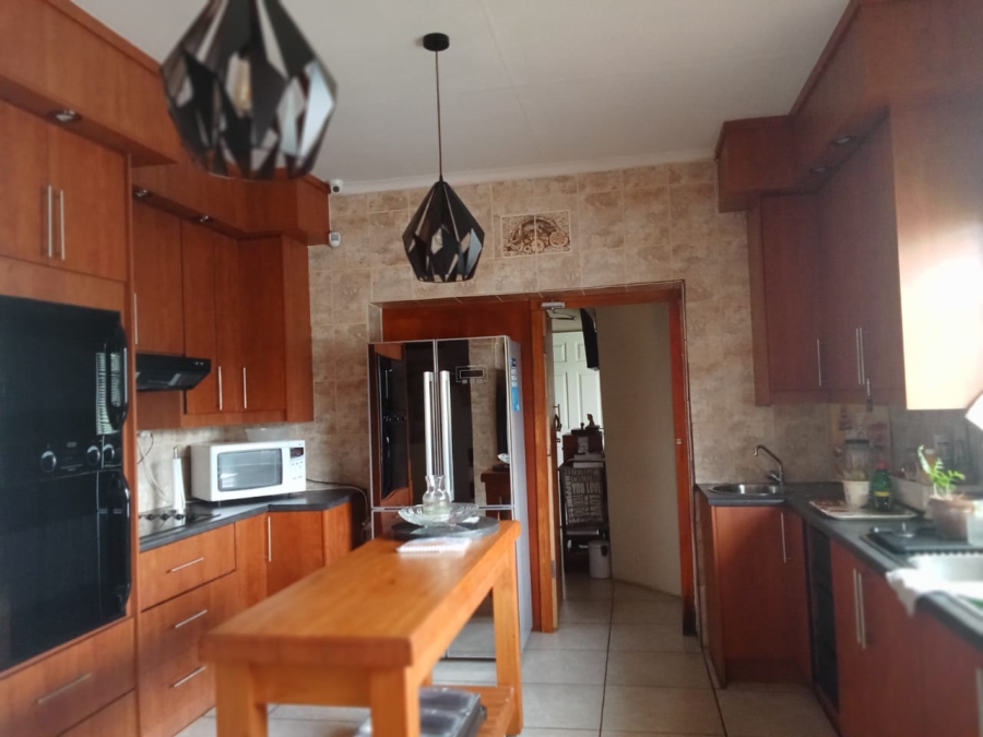 6 Bedroom Property for Sale in Deneysville Free State